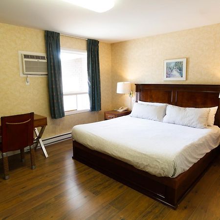 Auberge La Rocaille Shawinigan Exterior foto